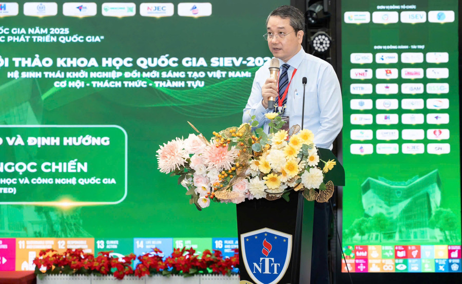 PGS.TS Đào Ngọc Chiến phát biểu tại hội thảo. hoi-thao-2.jpg