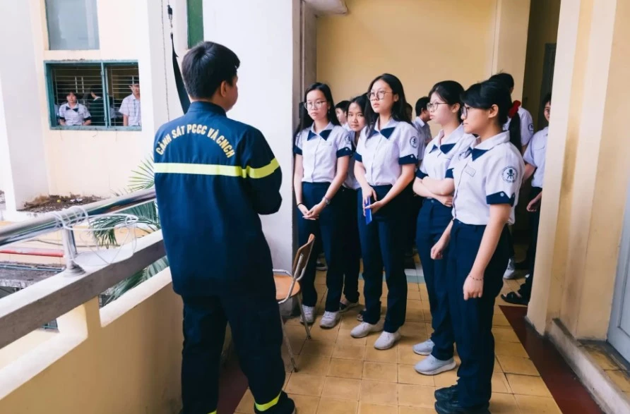 Học sinh Trường THCS-THPT Trần Đại Nghĩa trong một hoạt động tại trường. Ảnh: Minh Anh