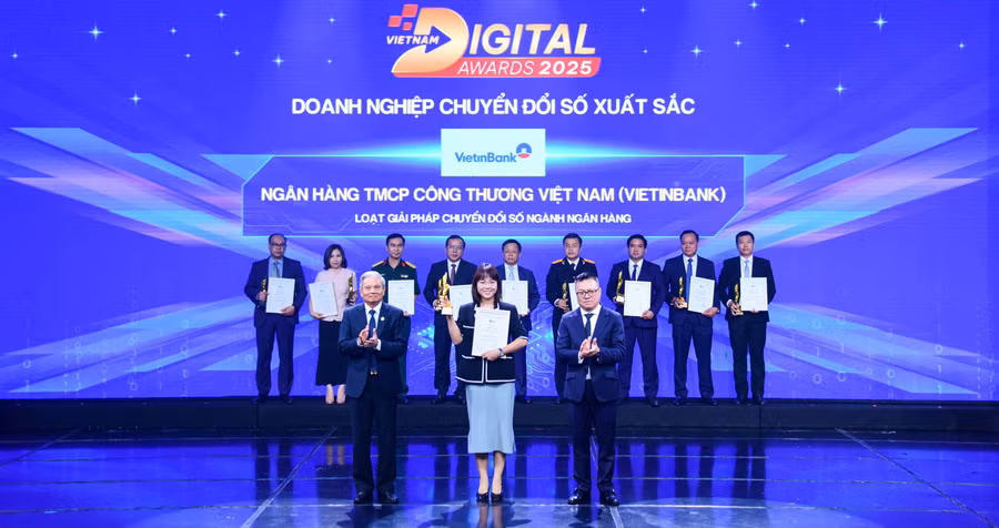 VietinBank vinh dự đạt giải thưởng Doanh nghiệp Chuyển đổi số xuất sắc 2025