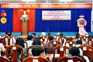 An Giang tổ chức Hội thảo khoa học "Giáo dục An Giang - 50 năm xây dựng và phát triển". (Ảnh: Trọng Nhân)