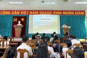 Sở GD&ĐT tỉnh An Giang tổ chức bồi dưỡng nâng cao năng lực chuyên môn cho giáo viên tiếng Anh cấp Tiểu học. Ảnh: Trọng Nhân.
