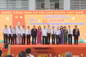 Trung tâm Giáo dục thường xuyên tỉnh An Giang kỷ niệm 30 năm thành lập. Ảnh: Trọng Nhân.