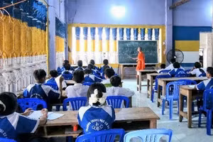 Lớp dạy tiếng nói, chữ viết Khmer ở xã Ô Lâm, tỉnh An Giang.