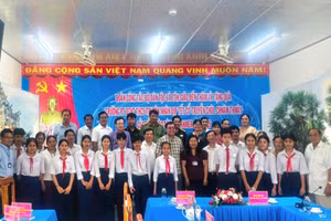 Đoàn công tác Bộ Dân tộc và Tôn giáo thăm, chúc Tết Chol Chnăm Thmây tại An Giang.