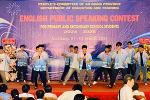 Sở GD&ĐT An Giang khai mạc vòng chung khảo Hội thi hùng biện tiếng Anh năm học 2024-2025.