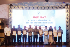 Quỹ Tiếp sức Tài năng An Giang họp mặt kỷ niệm 15 năm thành lập. (Ảnh: Trọng Nhân)