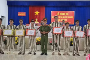 Trại giam Kênh 7 trao Quyết định đặc xá cho 167 phạm nhân. 