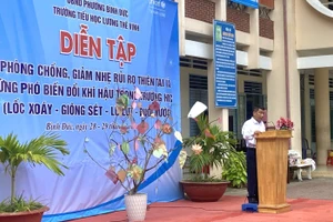 An Giang diễn tập phòng chống, giảm nhẹ rủi ro thiên tai và biến đổi khí hậu trong trường học.