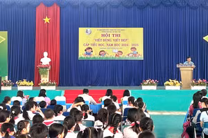 Hội thi "Viết chữ đẹp" dành cho học sinh tiểu học.