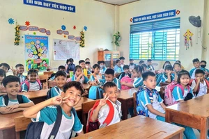 "Mỗi ngày đến trường là mỗi ngày vui" của học sinh. Ảnh: Trọng Nhân.