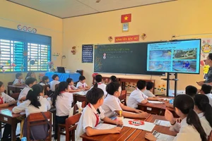 Giáo viên dạy thực nghiệm nội dung Giáo dục địa phương.
