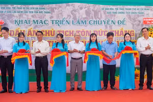 An Giang khai mạc triển lãm ảnh "Dấu ấn Chủ tịch Tôn Đức Thắng trong đại thắng mùa Xuân 1975". (Ảnh: T.H)
