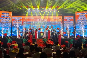 Sôi nổi Liên hoan nghệ thuật quần chúng Khu dân cư toàn quốc năm 2025 tại An Giang. Ảnh: Trọng Nhân.