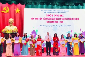 An Giang nhân rộng điển hình tiên tiến ngành GD&ĐT. (Ảnh: Trọng Nhân)