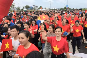 An Giang tham gia hoạt động đi bộ toàn quốc "Cùng Việt Nam tiến bước".