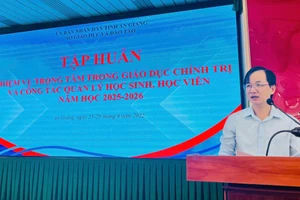 Khai mạc tập huấn nhiệm vụ trọng tâm trong giáo dục chính trị và công tác quản lý học sinh, học viên.