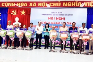Huyện Tri Tôn (An Giang) hoàn thành 1.336 căn nhà trong Chương trình xóa nhà tạm, nhà dột nát năm 2025.