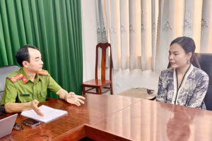 Công an An Giang tạm giữ hình sự Nguyễn Thị Kim Hoa về hành vi "Giết người". (Ảnh: Tiến Tầm)