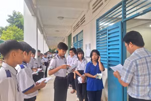 Thí sinh An Giang thi môn cuối vào lớp 10 hệ không chuyên năm học 2026 - 2027.