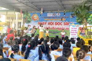 An Giang tổ chức ngày hội sách tại huyện Tri Tôn và thị xã Tịnh Biên. (Ảnh: Trọng Nhân)