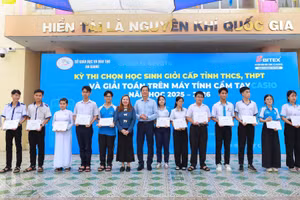 Học sinh đạt giải tại Kỳ thi học sinh giỏi giải Toán trên máy tính cầm tay năm học 2025 - 2026.