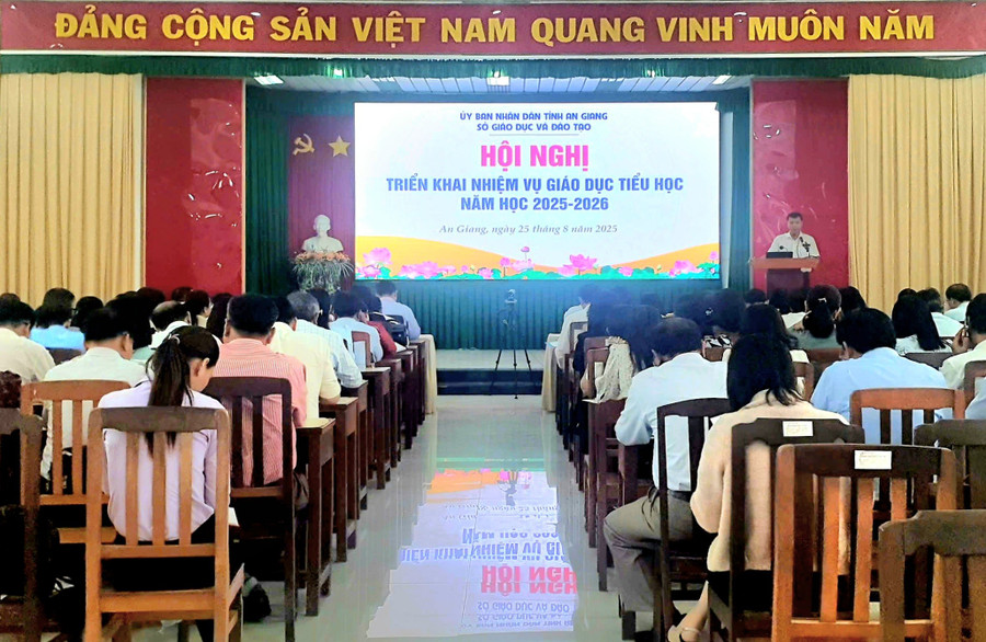 Hội nghị Triển khai nhiệm vụ năm học 2025 - 2026 cấp Tiểu học.