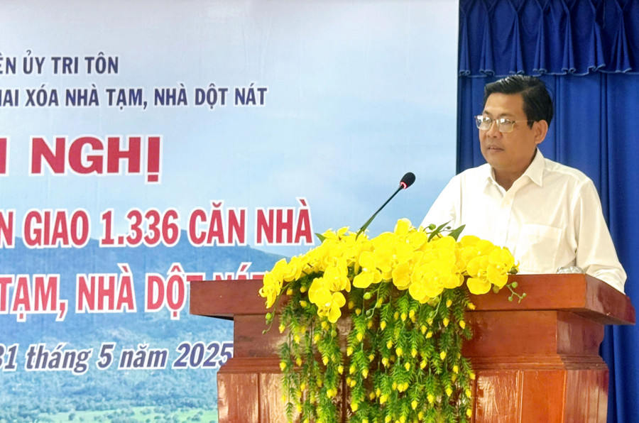 Ông Ngô Công Thức, Phó Chủ tịch UBND tỉnh An Giang phát biểu tại buổi lễ. 1000043278.jpg