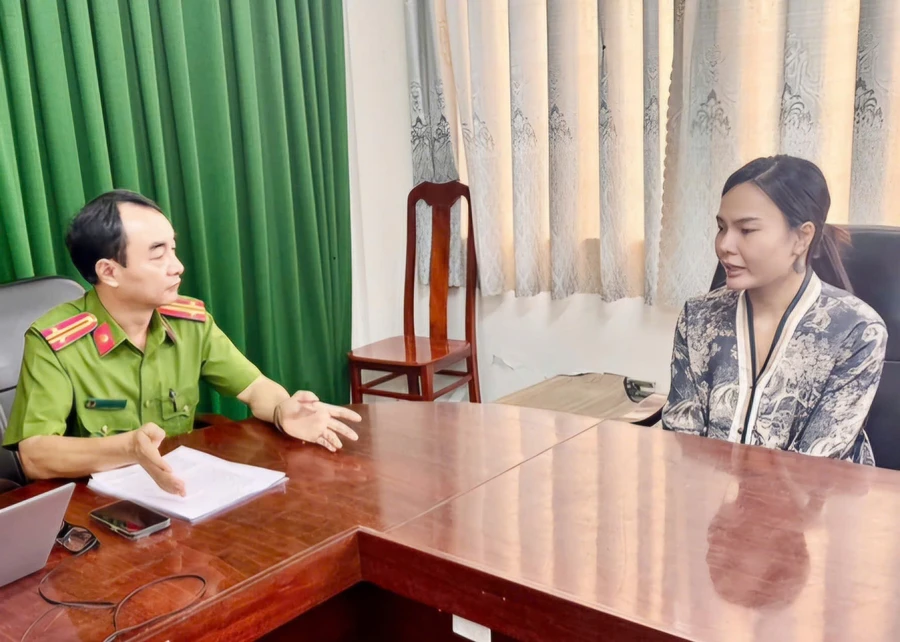 Công an An Giang tạm giữ hình sự Nguyễn Thị Kim Hoa về hành vi "Giết người". (Ảnh: Tiến Tầm)