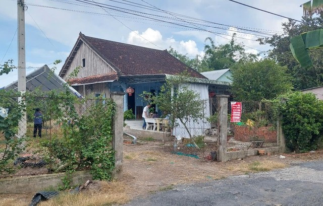 Ngôi nhà nơi xảy ra vụ án. (Ảnh: Tiến Tầm) 1000042970.jpg