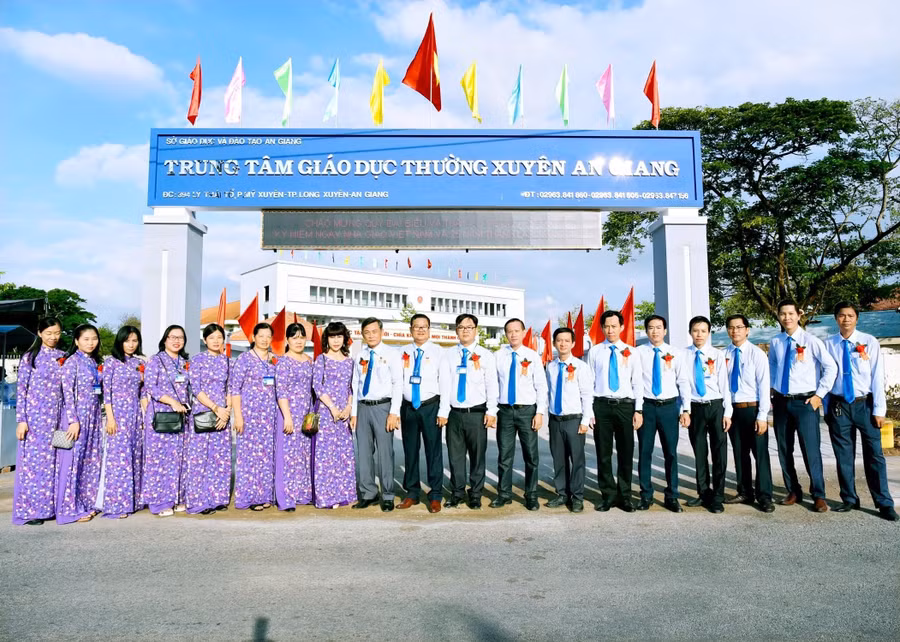 Trung tâm Giáo dục thường xuyên tỉnh An Giang 30 năm xây dựng và phát triển.