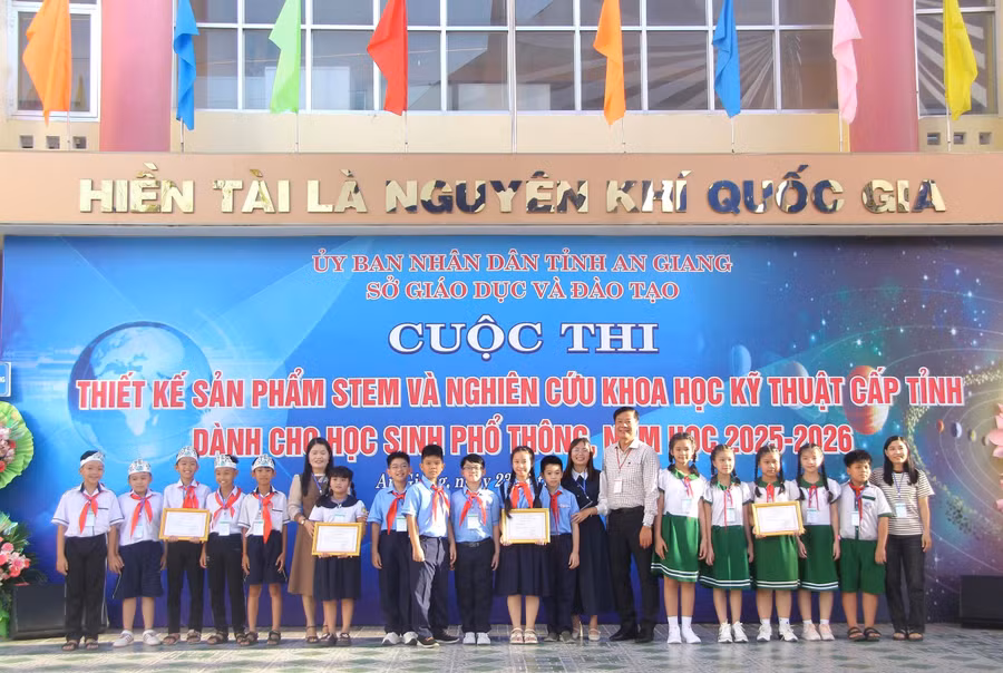 An Giang trao 203 giải Cuộc thi Nghiên cứu KHKT dành cho học sinh phổ thông