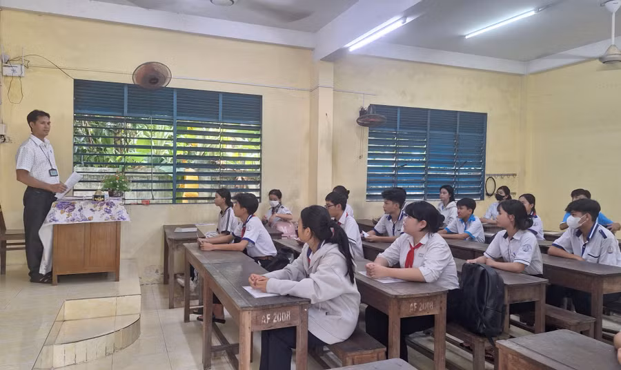 Thí sinh An Giang thi môn cuối vào lớp 10 hệ không chuyên năm học 2025 - 2026. (Ảnh: Trọng Nhân)