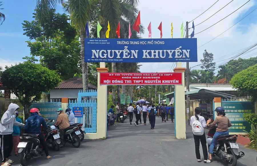 An Giang có hơn 21.400 thí sinh đăng ký dự thi tuyển sinh vào lớp 10 THPT năm học 2025 - 2026. (Ảnh: Trọng Nhân) 