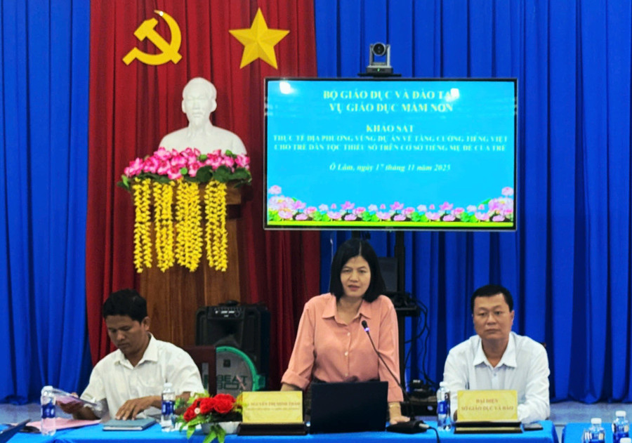 Bộ GD&ĐT khảo sát triển khai tăng cường tiếng Việt cho trẻ dân tộc tại An Giang