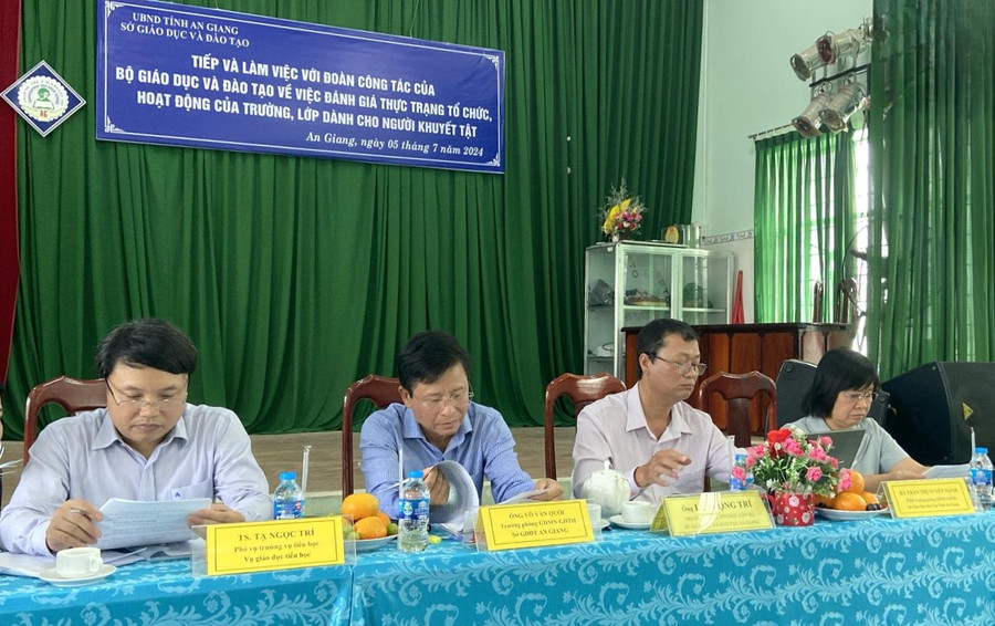 An Giang tiếp và làm việc với đoàn khảo sát đánh công tác giáo dục dành cho người khuyết tật của Bộ GD&ĐT.