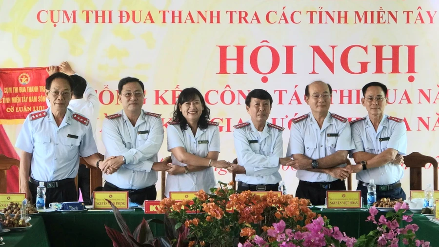 Cụm thi đua Thanh tra các tỉnh miền Tây Nam sông Hậu ký kết giao ước thi đua năm 2025.