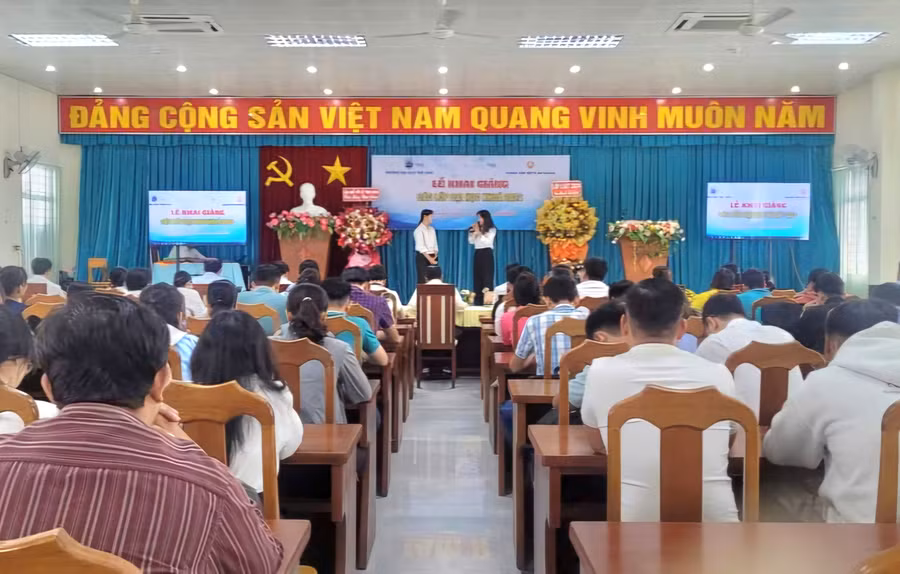 Trung tâm GDTX An Giang khai giảng các lớp đại học khóa 2024.