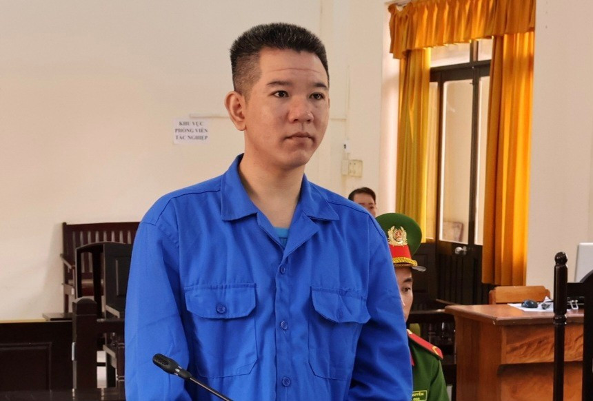 Bị cáo Bùi Phước Vinh tại tòa.