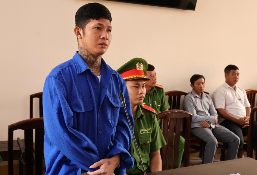 Bị cáo Trương Văn Sịl tại phiên tòa. Ảnh: Văn Vũ.