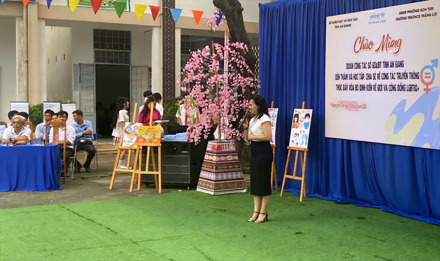 Sở GD&ĐT An Giang học tập, chia sẻ kinh nghiệm truyền thông xóa bỏ định kiến về giới tại Quảng Ngãi.