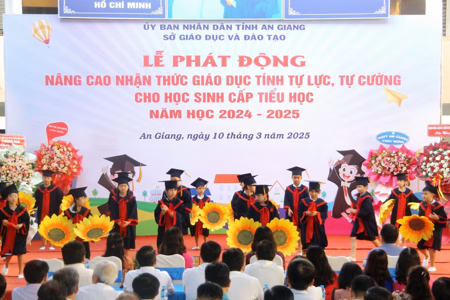 An Giang phát động nâng cao nhận thức giáo dục tính tự lực, tự cường cho học sinh tiểu học. (Ảnh: Trọng Nhân)