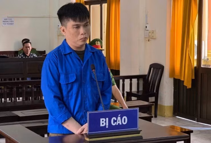 Lê Minh Châu bị phạt 7 năm tù về tội làm giả giấy tờ đất chiếm đoạt tiền. Ảnh: Văn Vũ.