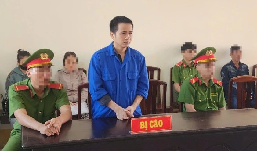 Nguyễn Văn Huy bị tuyên phạt 26 năm tù về tội "Giết người" và "Giao cấu với người từ đủ 13 đến dưới 16 tuổi". (Ảnh: Văn Vũ) 