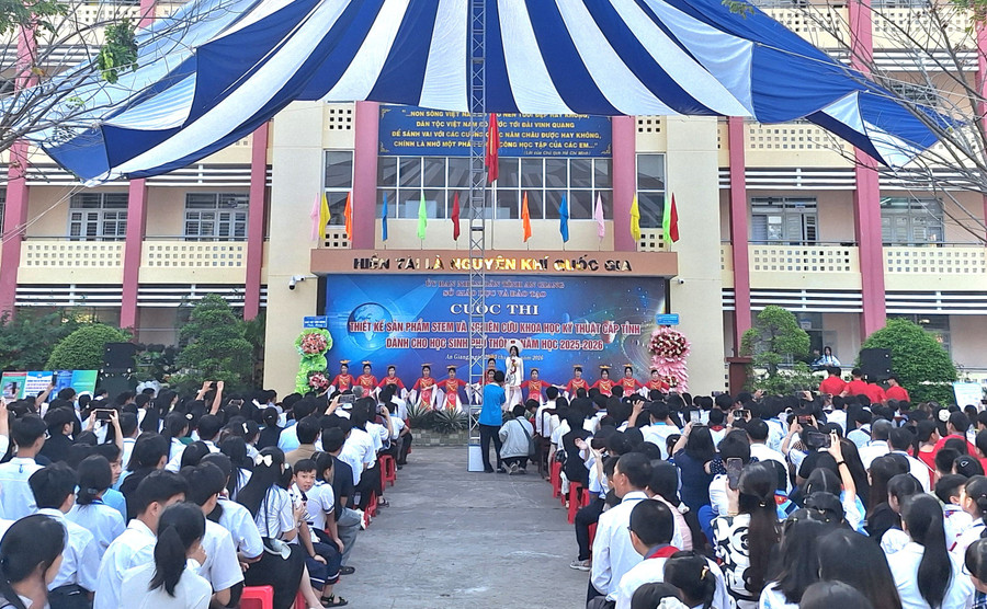 An Giang khai mạc Cuộc thi Nghiên cứu KHKT dành cho học sinh phổ thông năm học 2025 - 2026.