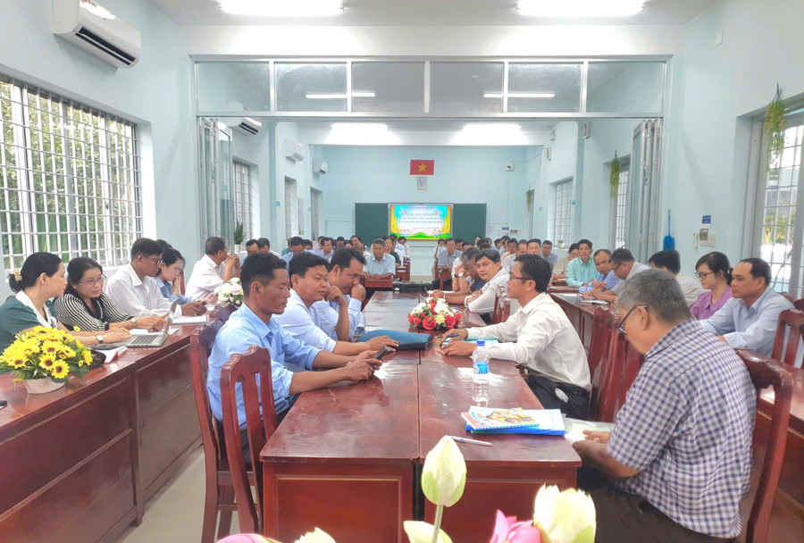 Các đại biểu tham gia tập huấn. 1000052551.jpg
