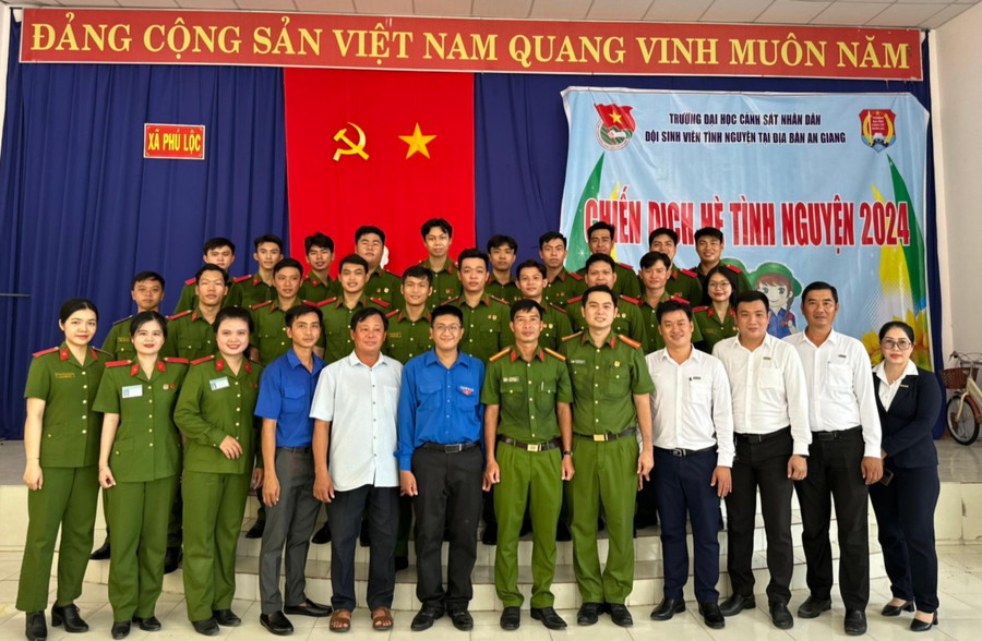 Tuổi trẻ Trường Đại học Cảnh sát Nhân dân với Chiến dịch hè tình nguyện năm 2024. (Ảnh: T.L)