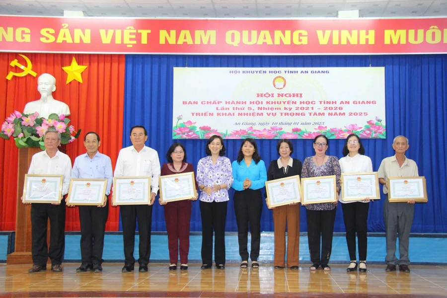 Hội nghị Ban chấp hành Hội Khuyến học tỉnh An Giang lần thứ 5, nhiệm kỳ 2021 - 2026.