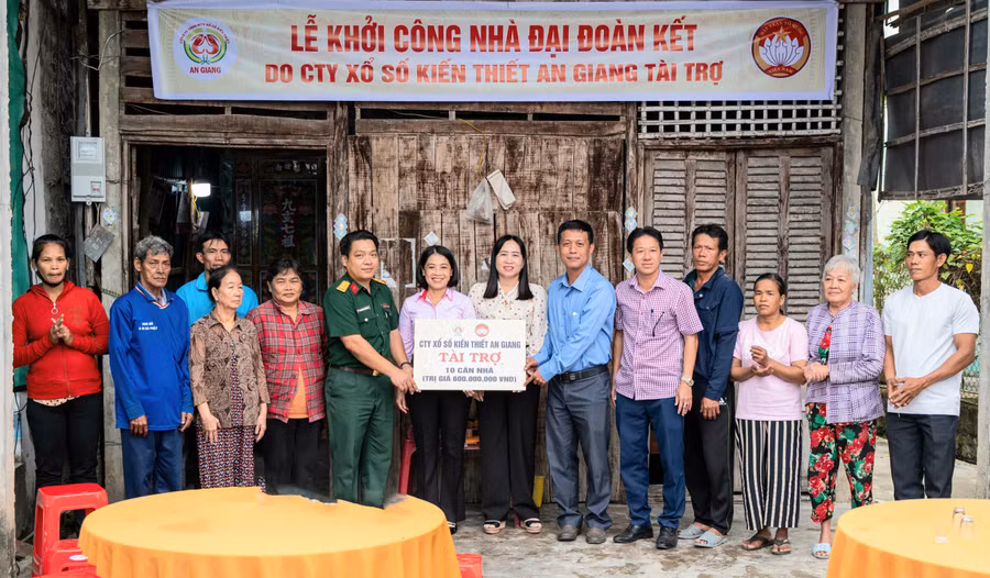 Công ty TNHH MTV Xổ số Kiến thiết An Giang tài trợ xây dựng nhà Đại đoàn kết cho người dân các xã biên giới.