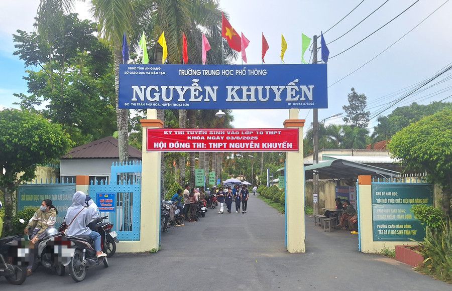 Điểm thi Trường THPT Nguyễn Khuyến (Thoại Sơn, An Giang) 1000043627.jpg