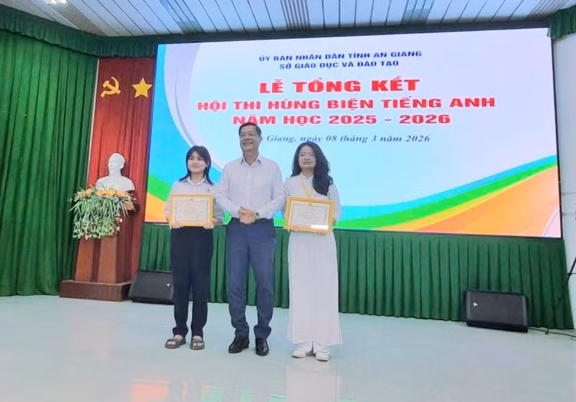 Tổng kết trao giải Hội thi hùng biện tiếng Anh dành cho học sinh phổ thông tỉnh An Giang năm học 2025 - 2026.
